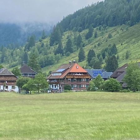 Gaestehaus Kaiser Hotel Menzenschwand Exterior photo