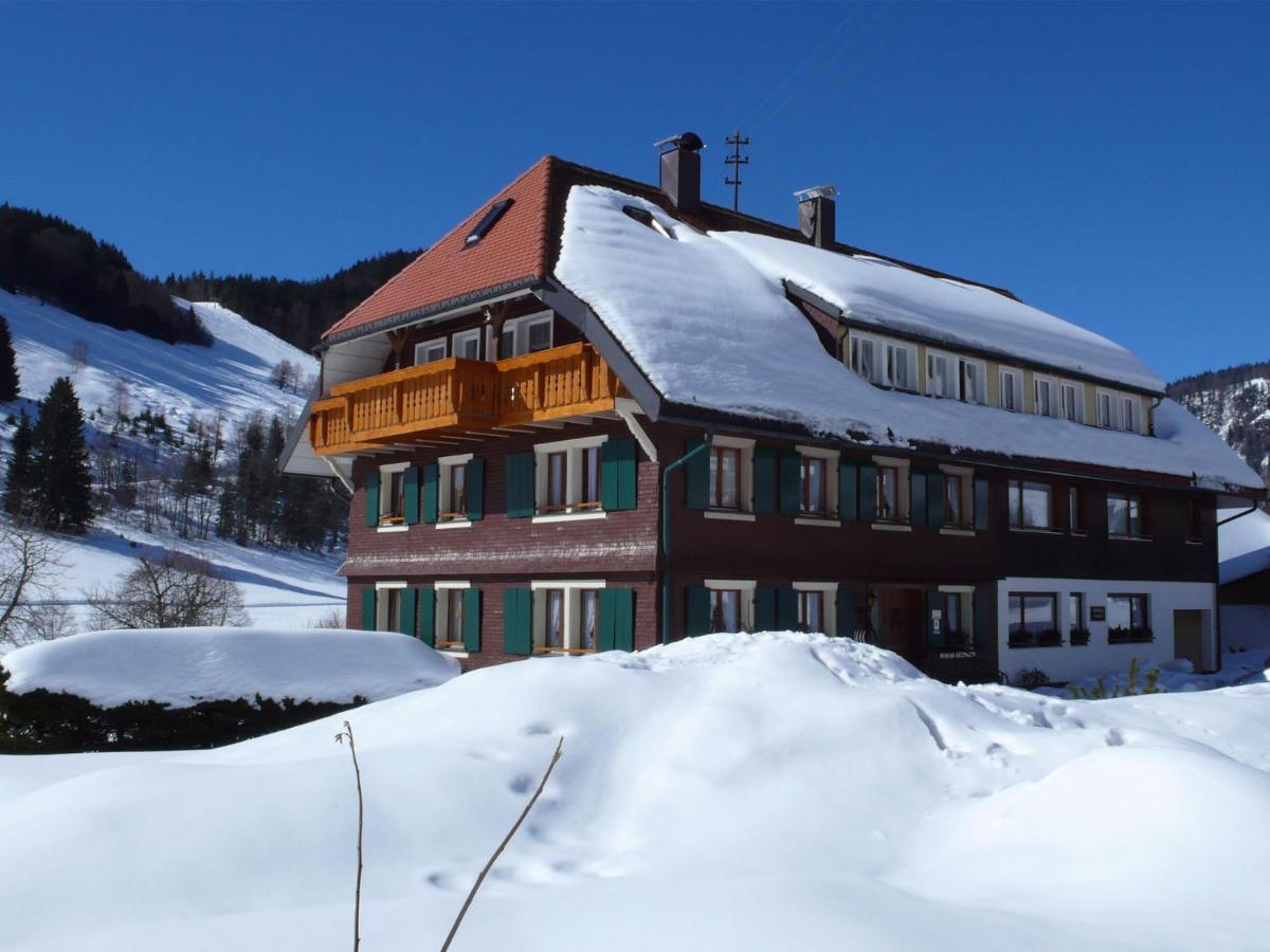 Gaestehaus Kaiser Hotel Menzenschwand Exterior photo